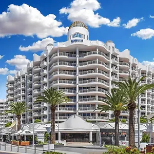 Resort The Phoenician