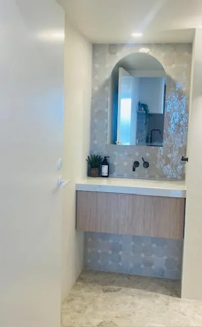 Foreshore Beachfront Apartments Gold Coast Aparthotel