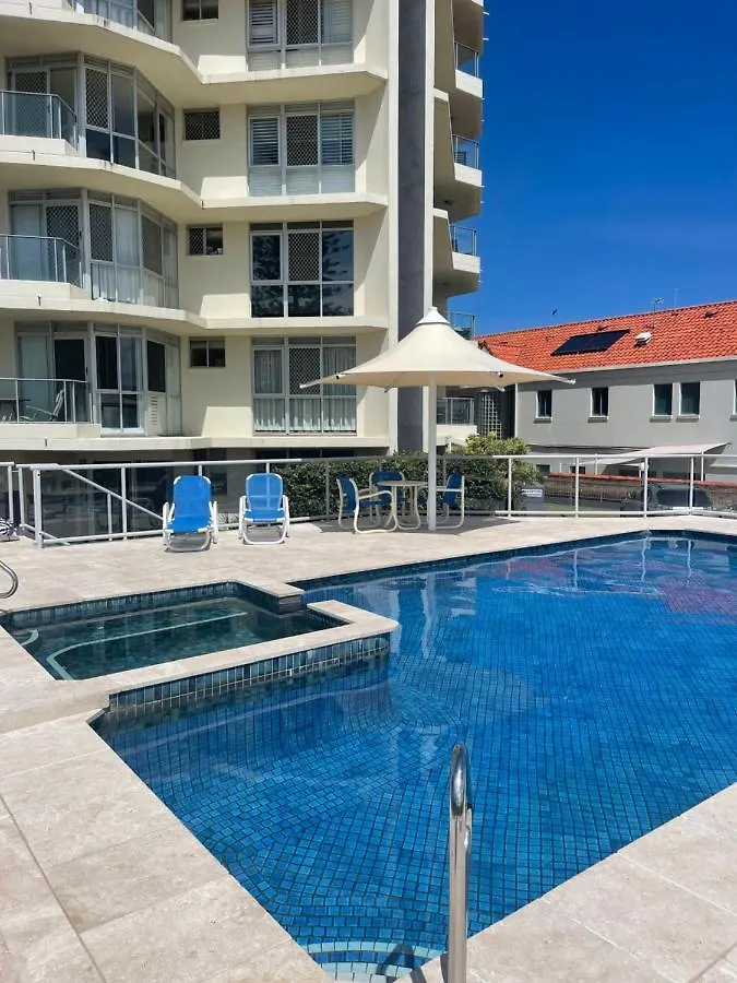 Foreshore Beachfront Apartments Gold Coast 3*,