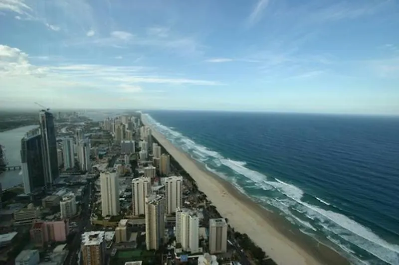*** Aparthotel Foreshore Beachfront Apartments Gold Coast Australia