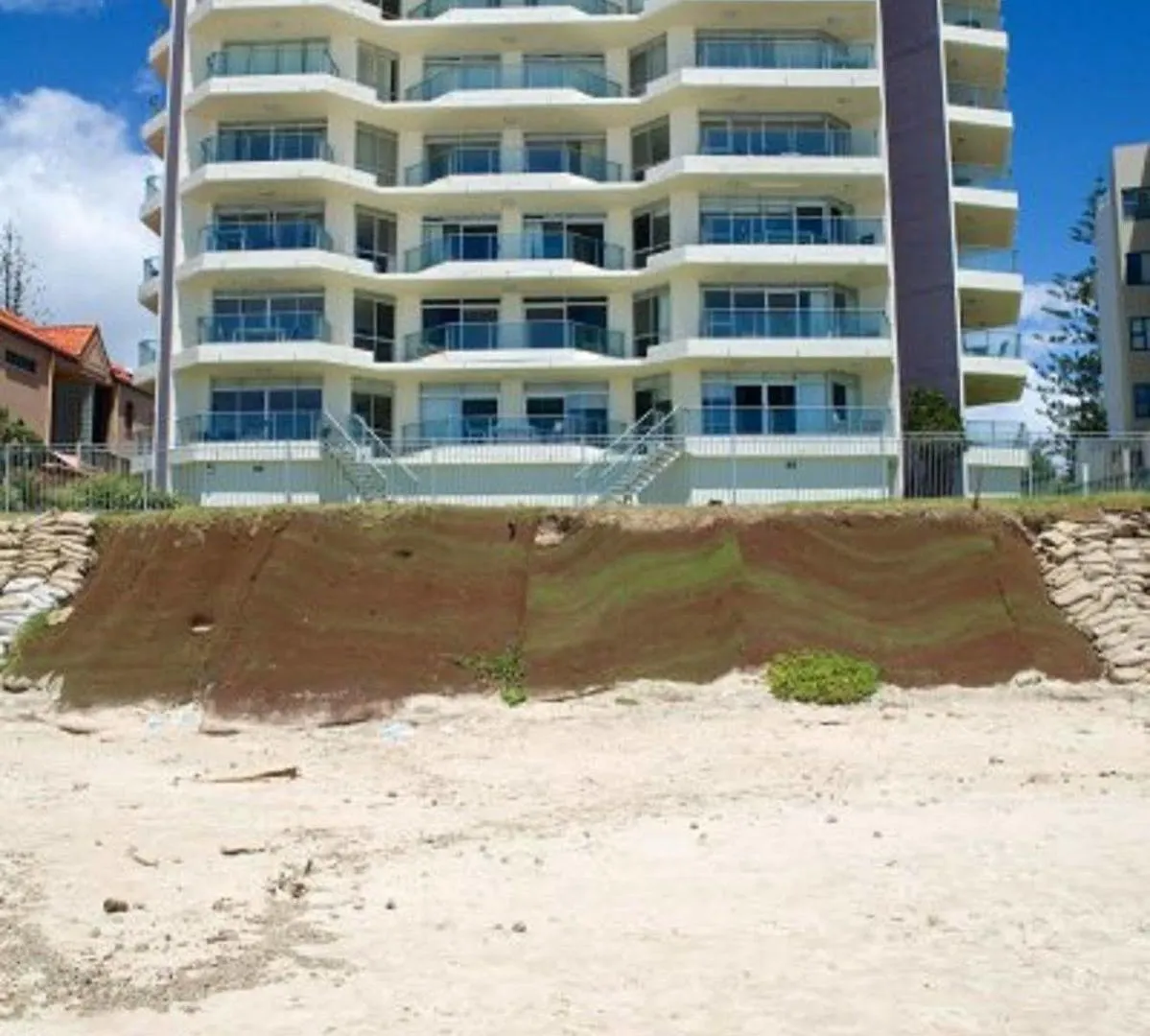 Foreshore Beachfront Apartments Gold Coast 3*,