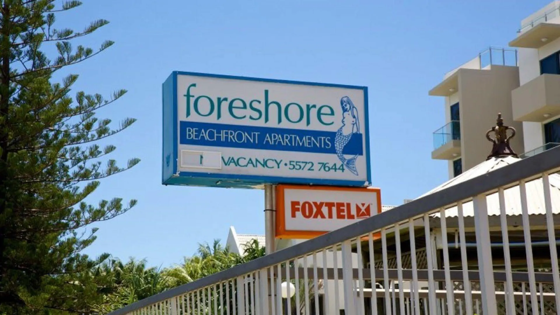Foreshore Beachfront Apartments Gold Coast 3*,  Australia