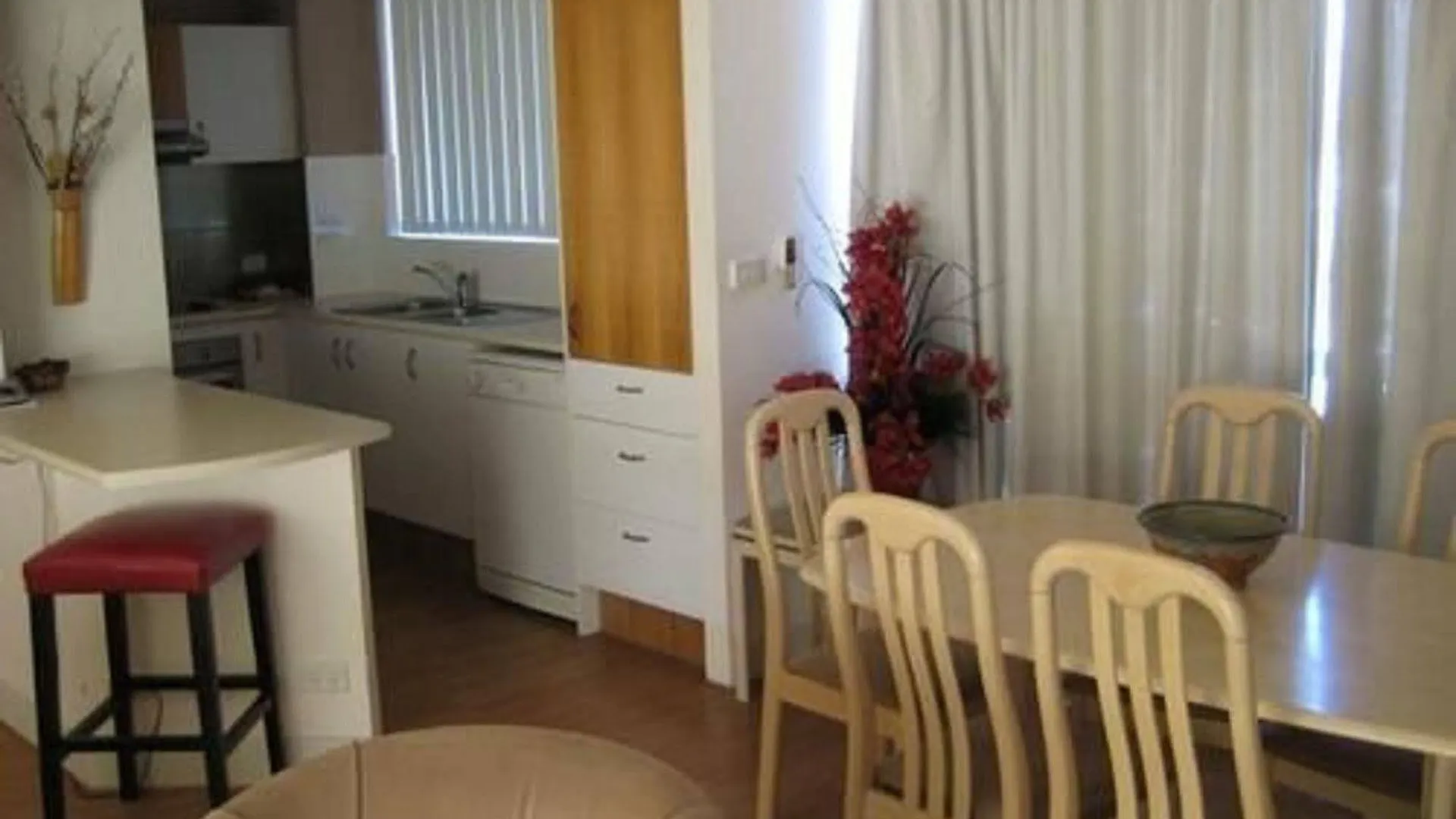 Foreshore Beachfront Apartments Gold Coast Australia