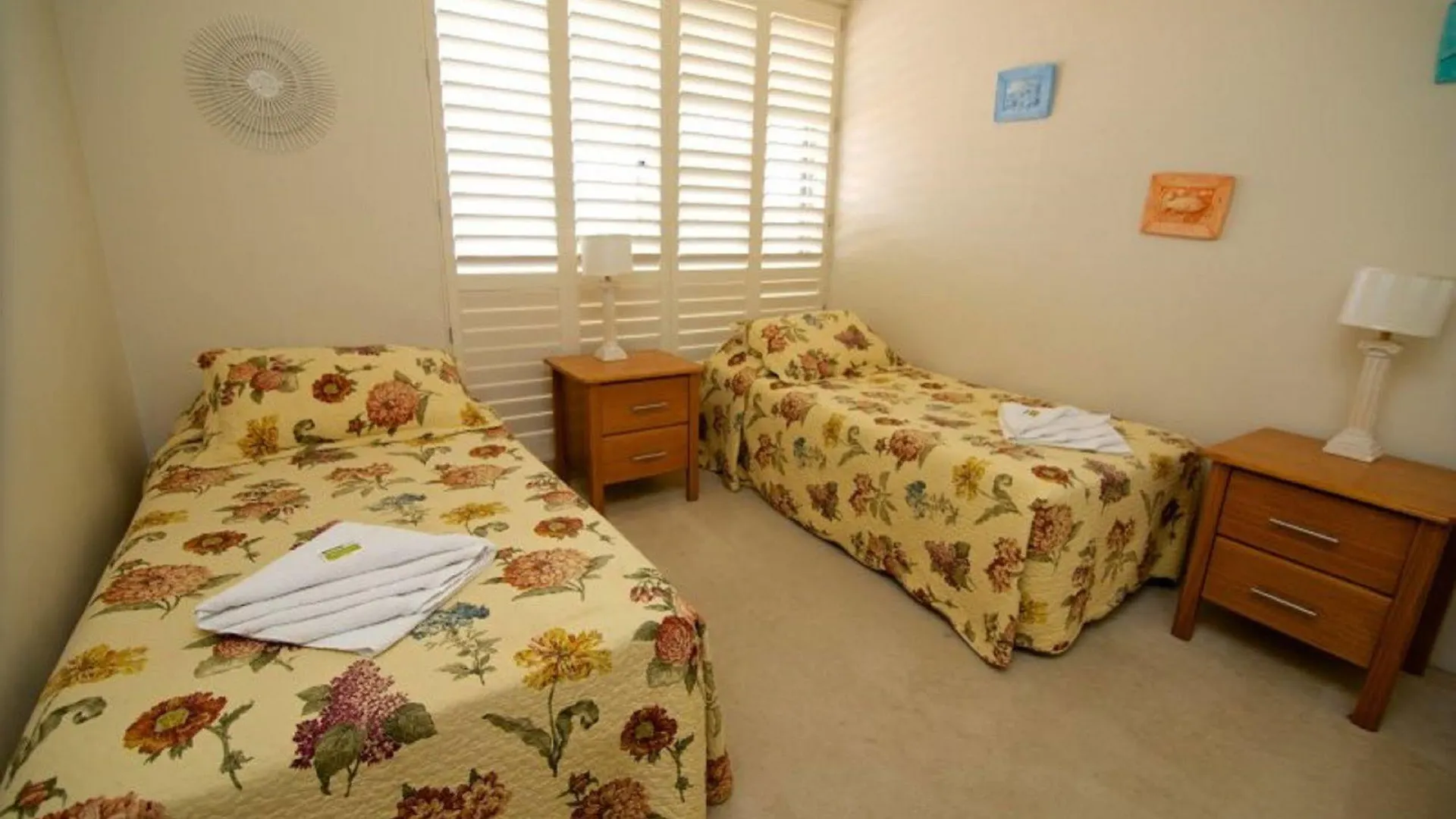 Foreshore Beachfront Apartments Gold Coast